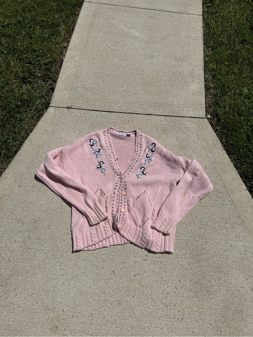 Vintage 80s Women’s Floral Knit Sweater